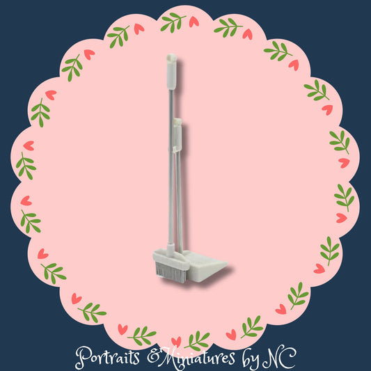 Miniature Dollhouse Cleaning Set - Broom and Dust Pan - 2pcs