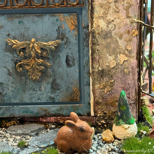 GARDEN GNOME WITH GREEN HAT FOR DOLLHOUSE