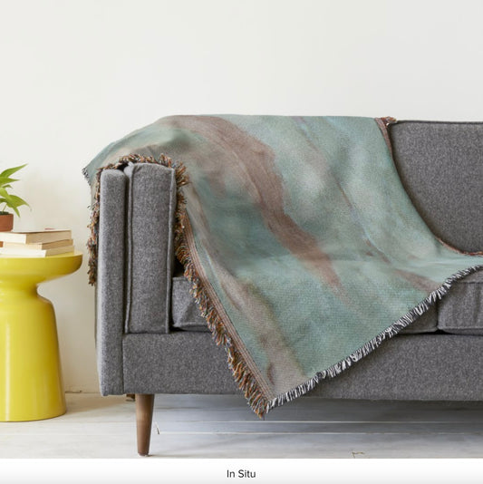 Fringed-throw-blanket-in-situ