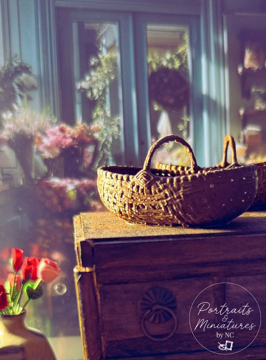 Artisan 1:12 Miniature Woven Basket – Hand-Painted Oil Finish