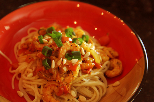 Spagetti with Shrimp and pine nuts