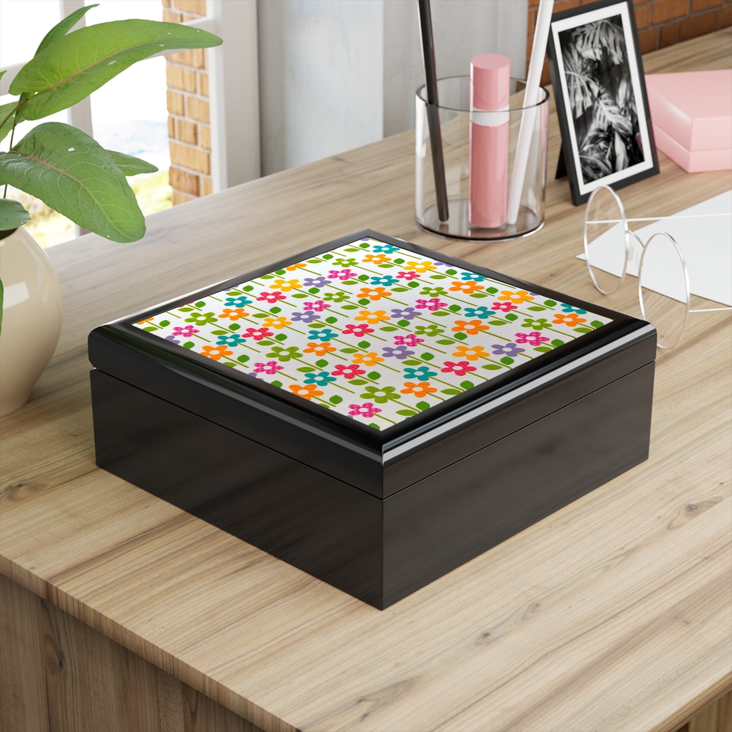 Jewelry Box/ Keepsake Box Colorful Flowers - Lacquer Box black