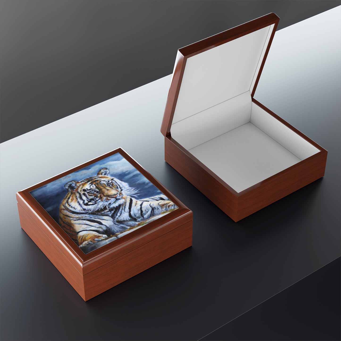 Jewelry/ Keepsake Box - Bengal Tiger Lacquer Box open lid