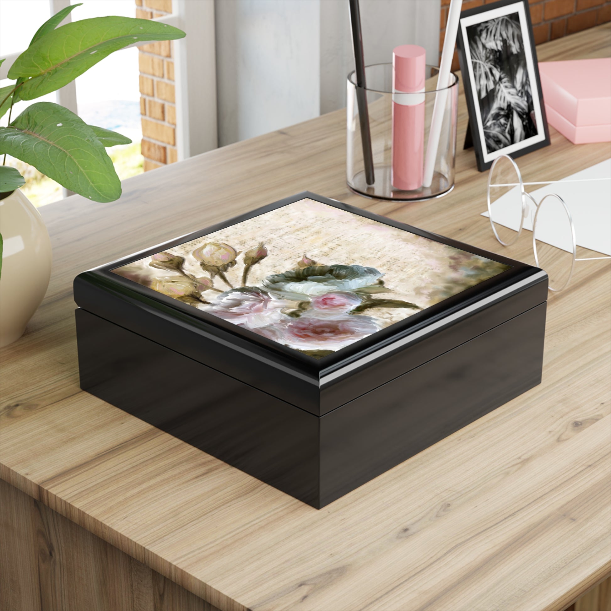 Lacquered Wood Keepsake/Jewelry Box - Roses and Music Notes black square box