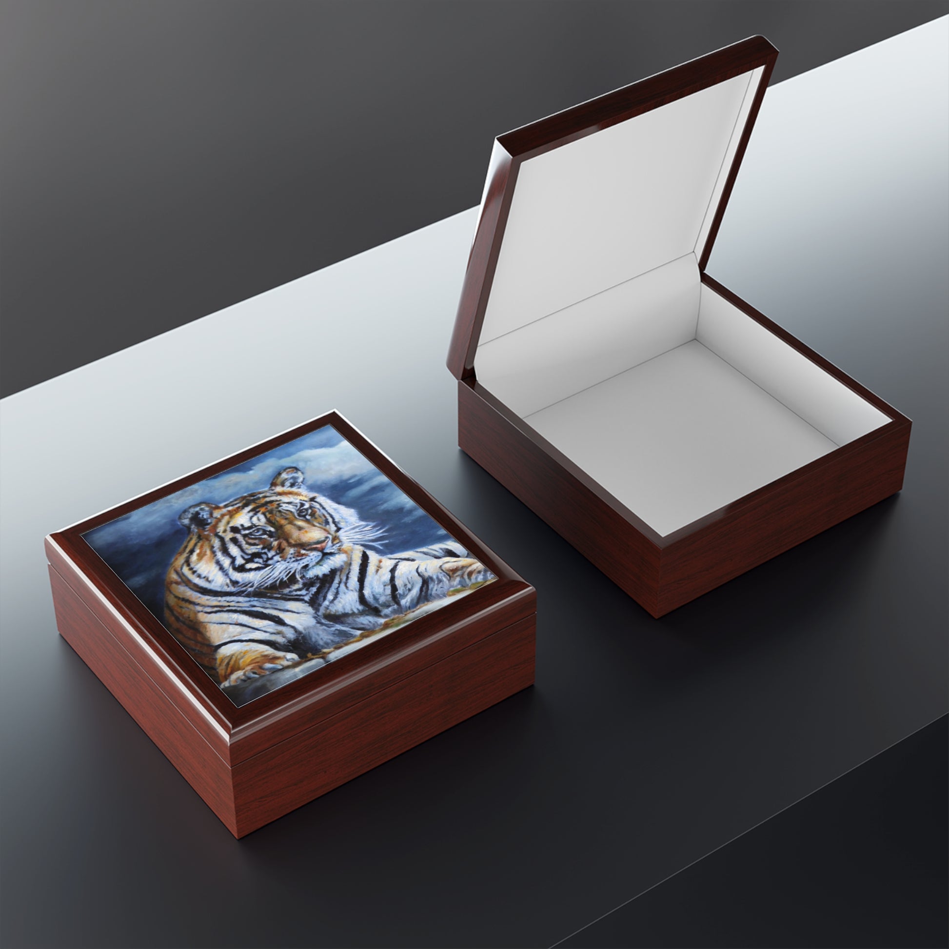 Jewelry/ Keepsake Box - Bengal Tiger Lacquer Box velvet box