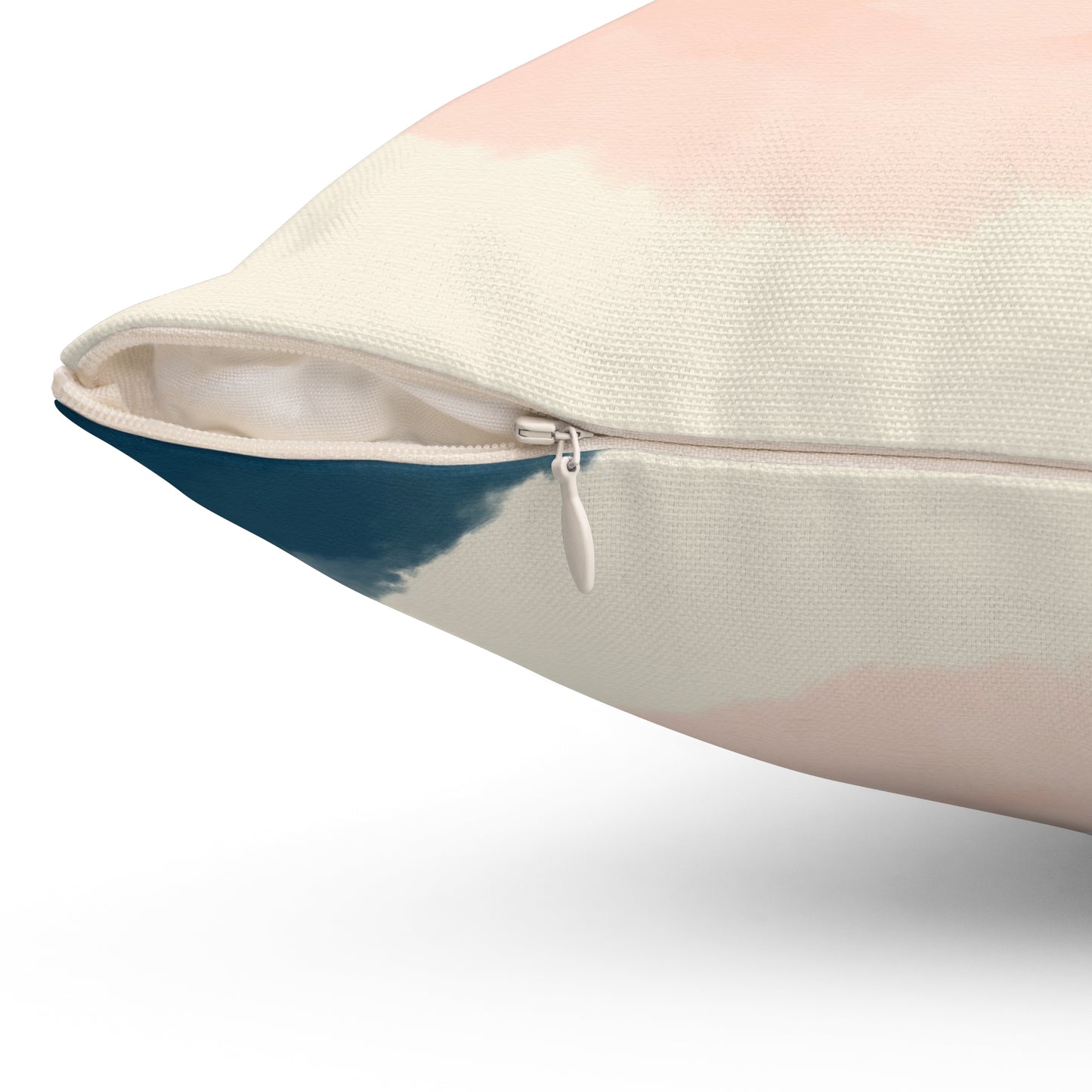 Quadratisches Kissen aus gesponnenem Polyester – weiche Farbtöne