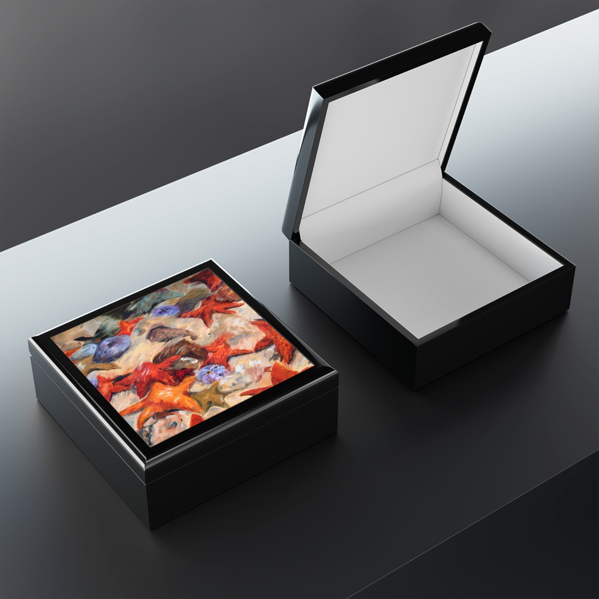 Jewelry Box - Starfish- Laquered Keepsake Box open lid