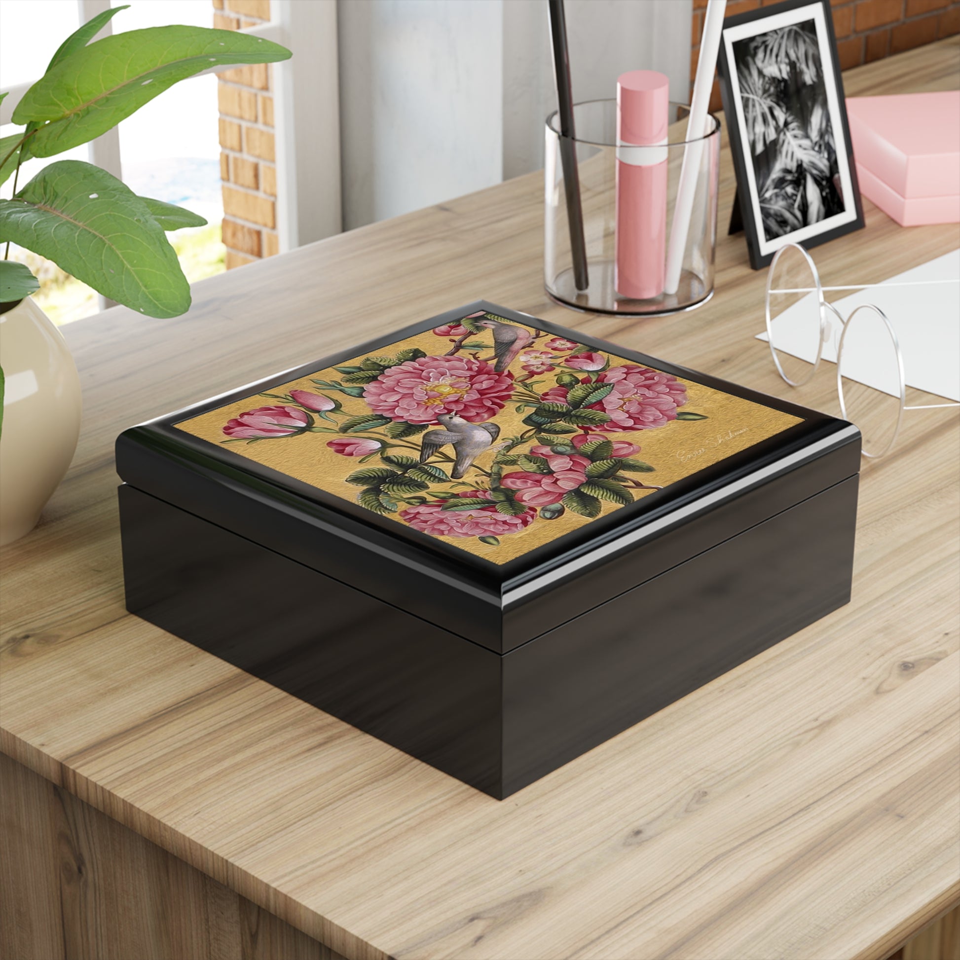 Lacquered Jewelry Keepsake Box - Floral Design black