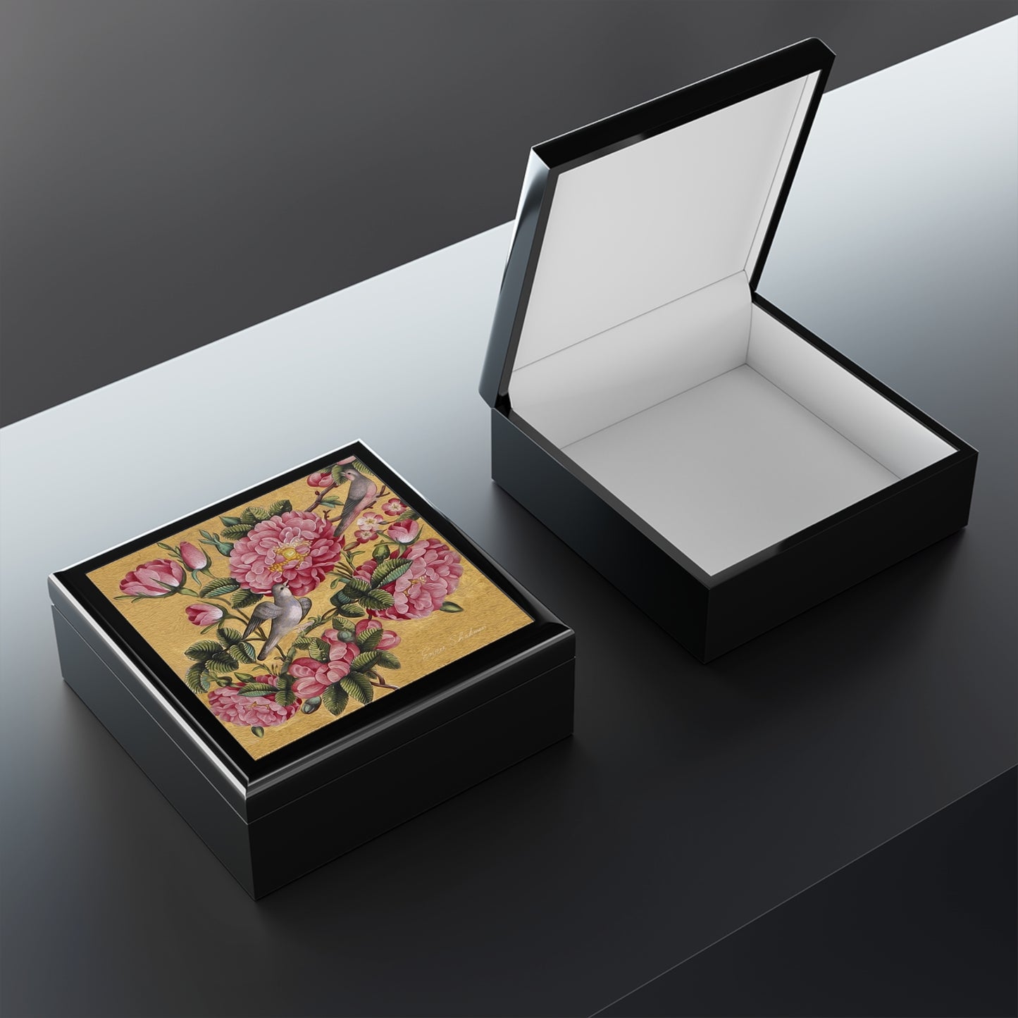 Boîte à bijoux/souvenir - Camilla fleurs avec oiseaux - Boîte en laque 17,8 x 17,8 x 7,6 cm