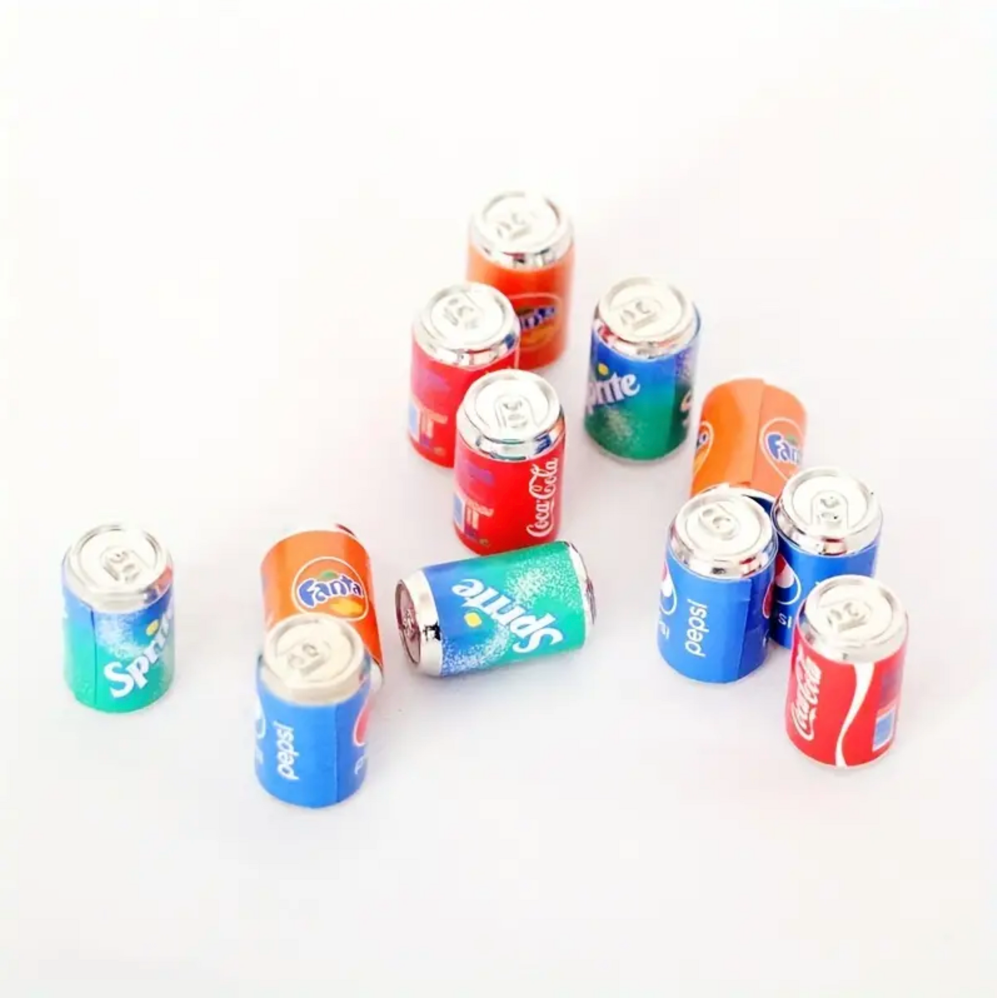 4pcs Dollhouse Dollhouse Mini Soda Cans - Miniature Beverages - Dollhouse Accessories set