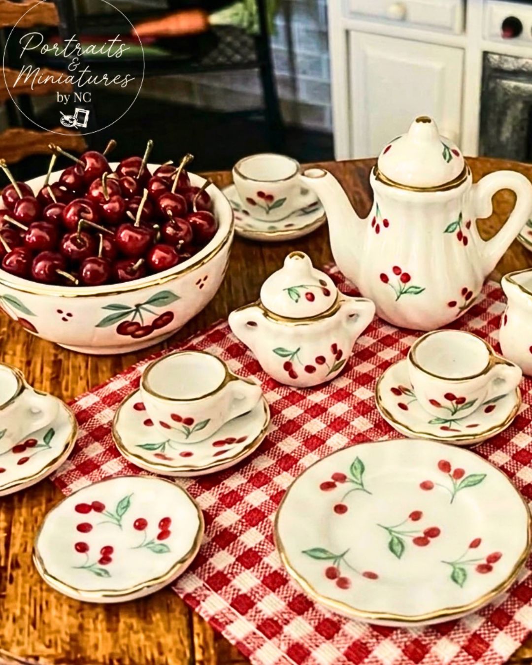 1:12 Scale Miniature Dollhouse Ceramic Tea Set - Vintage Porcelain Tableware & Miniature Tea Cups for 1/12 SCALE  Doll House Decoration
