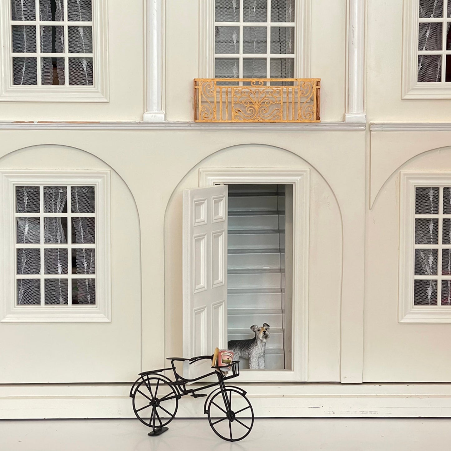 Puppenhaus-Miniatur-Faux-Balkon im Maßstab 1:12 aus Schmiedeeisen, architektonisches Element