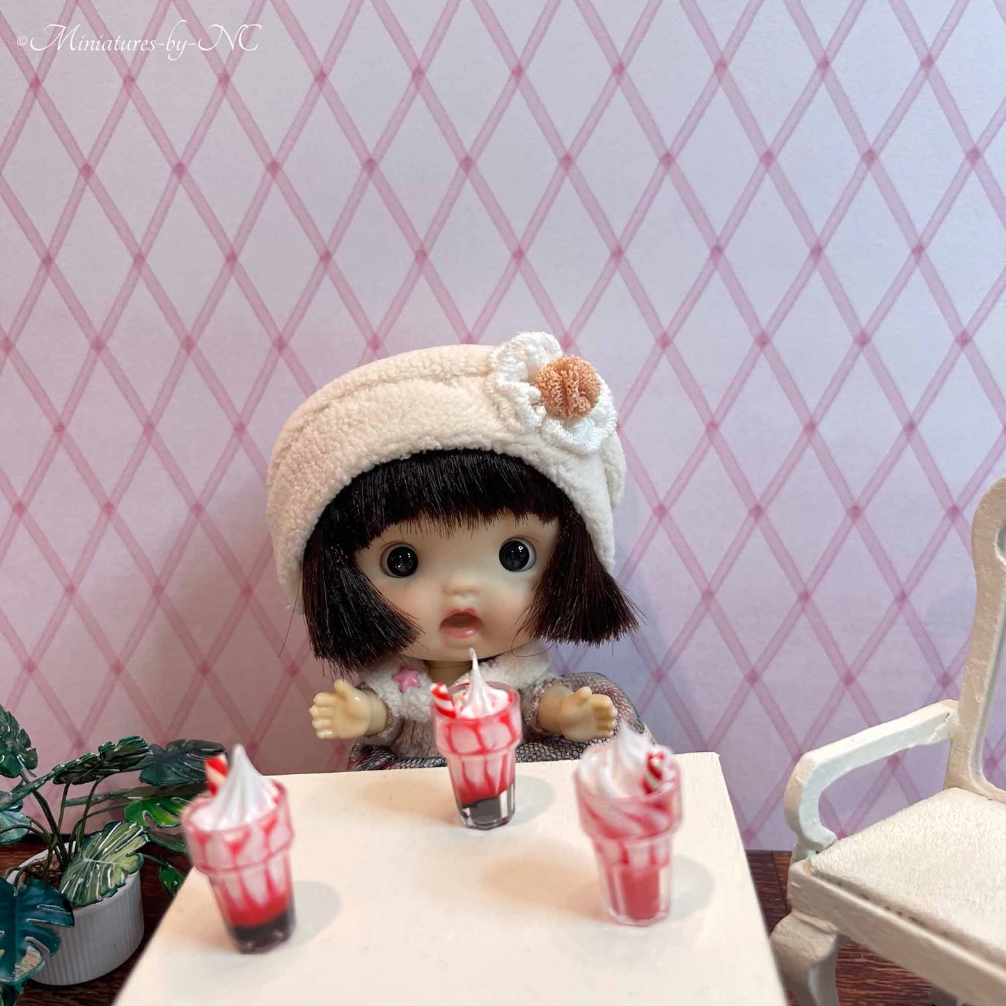 Miniature Sundae/ Ice Cream Parfait 1 12 Scale Dollhouse Accessory
